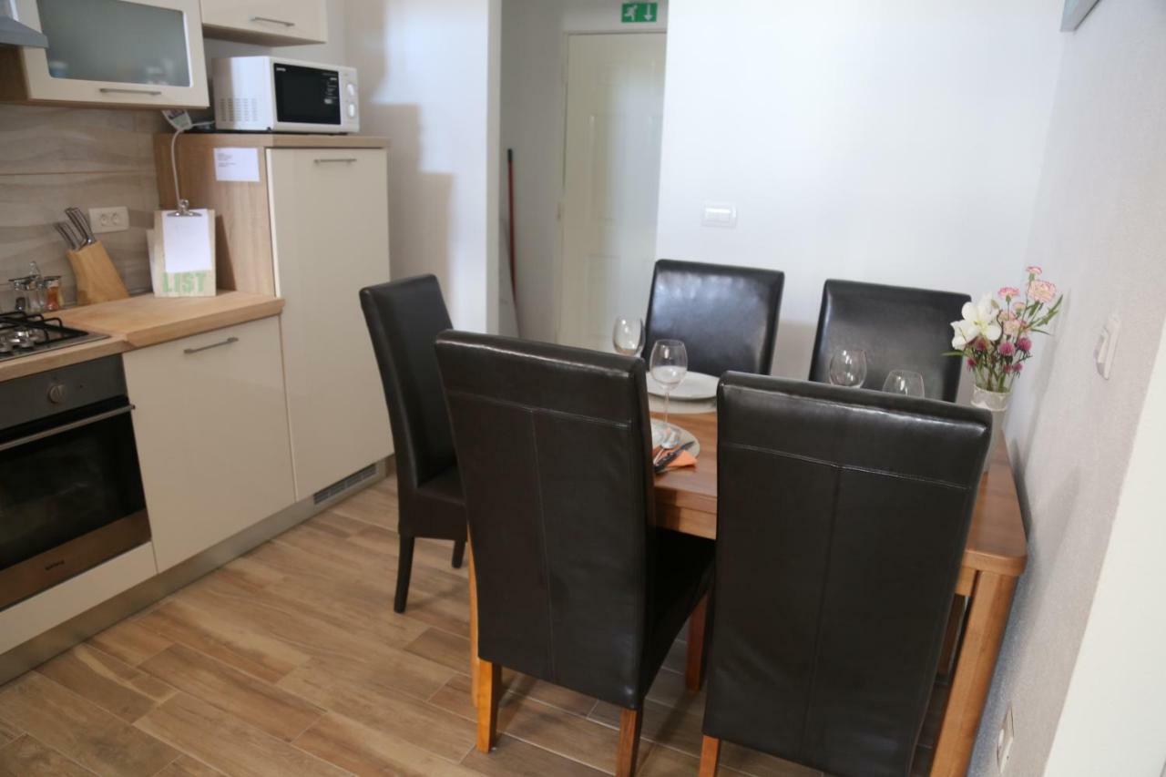 Apartment Drazan *